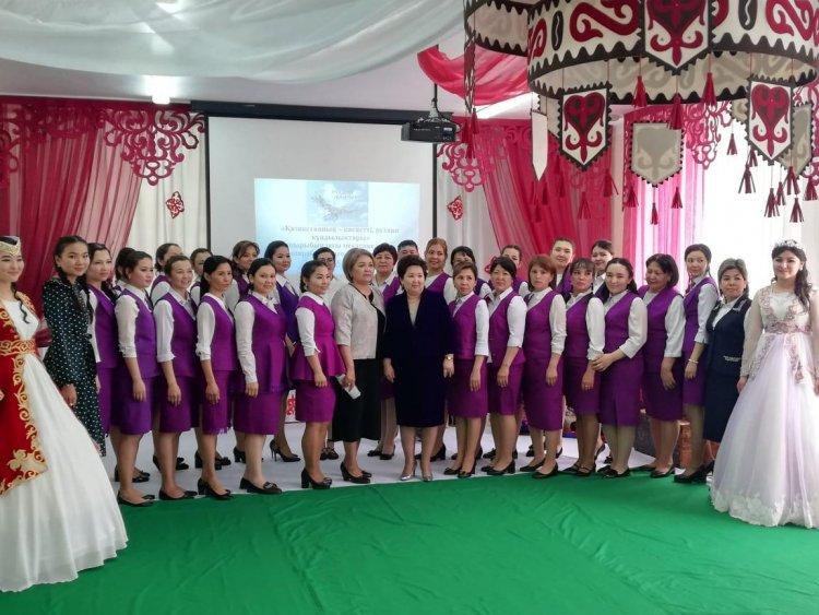 Тұңғыш елбасымыздың "Болашаққа бағдар-рухани жаңғыру" атты мақаласын кең көлемде насихаттау мақсатында "Қазақстанның қасиеті-рухани құңдылықтары " атты қалалық семинар өтілді